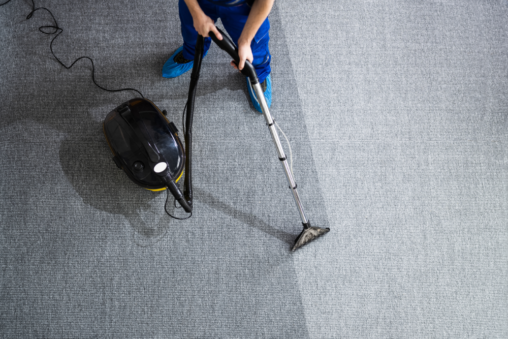 How commercial carpet and tile cleaning equipment are used for